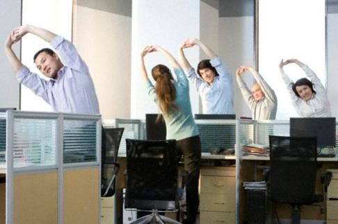 Top 10 Reasons to Start a Yoga Program at the Office